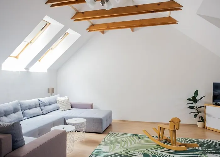 Sziklai Apartman