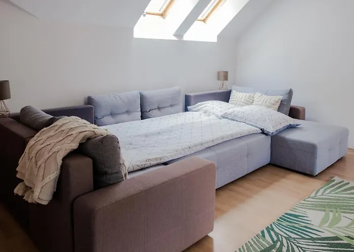 Sziklai Apartman